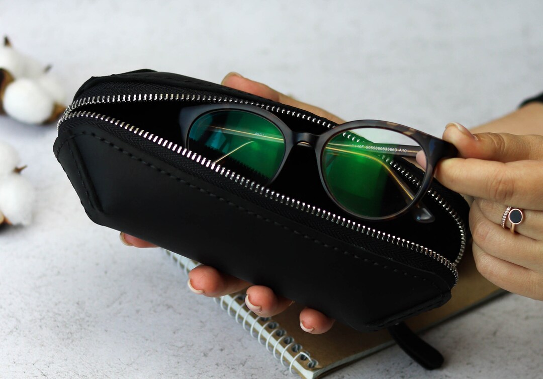 Handmade Leather Glasses Case / Zip Holster for Sunglasses / Reading