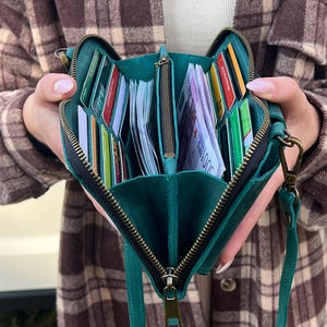 Personalized Leather Crossbody Phone Wallet: RFID Blocking, 20 Card Slots, Leather Shoulder Purse