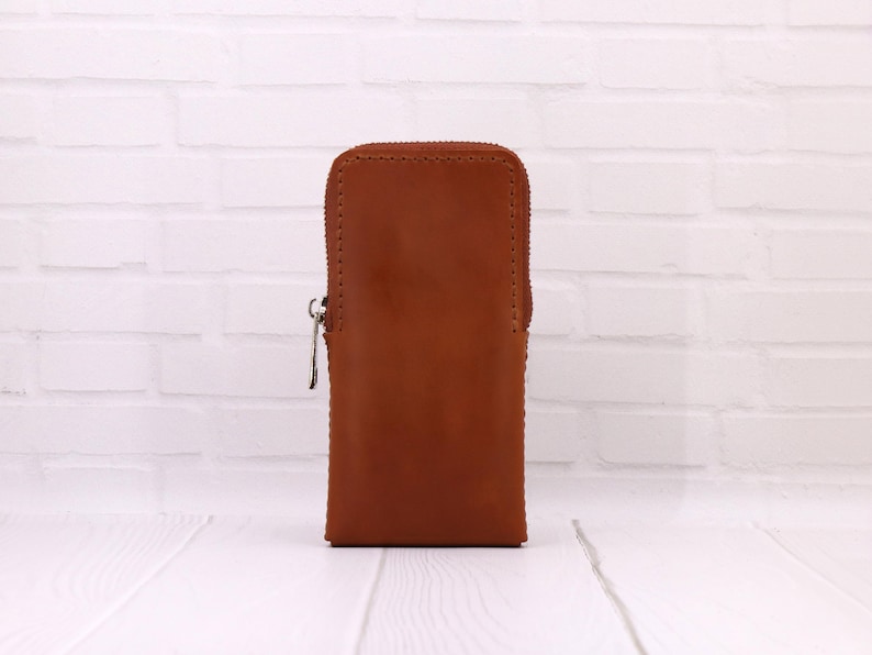 Handmade Leather Smartphone Holster: Zip Case with Belt Clip, Personalized image 11