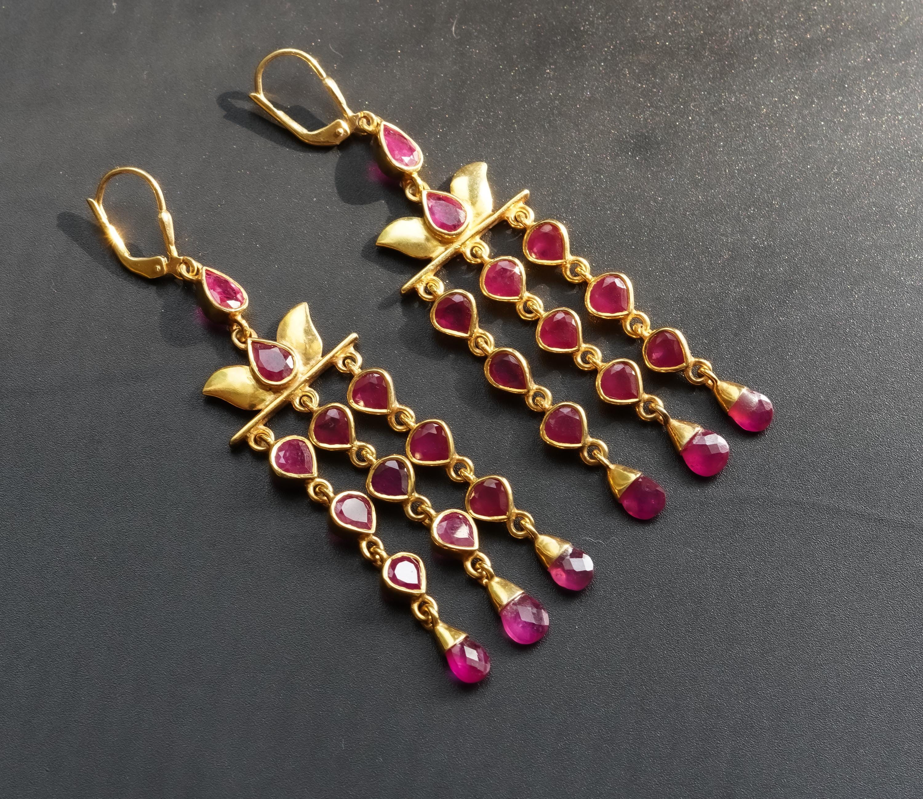 Natürliche Rubin-Ohrhänger aus 925er Silber | vergoldete Tropfenohrringe | Indischer Ethnoschmuck | Geburtsstein für Juli Geschenk für Sie