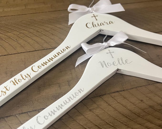 First Holy Communion Hanger, Girl Communion Hanger, Holy Baptism Hanger, Communion Gift, Girl Communion Keepsake, Personalized Hanger 2026