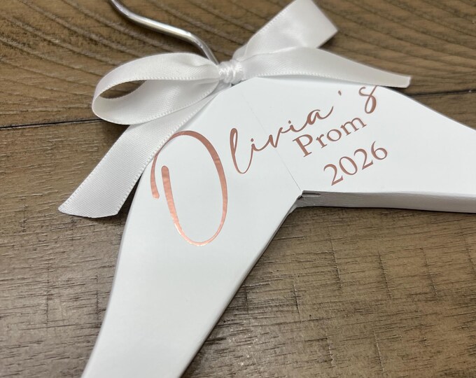 Personalized Prom Hanger, Custom Name Wooden Hanger, Prom Dress Hanger, Prom Gift for Her, Prom 2026 Keepsake, Photo Prop