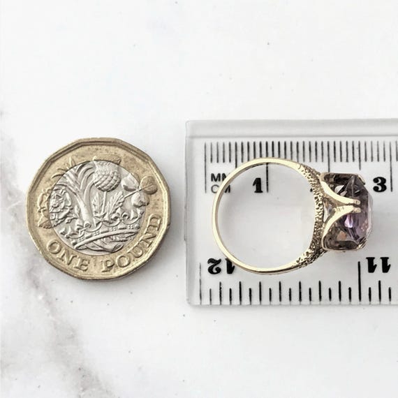 Large Amethyst Ring in 9 ct. Solid Yellow Gold - … - image 8