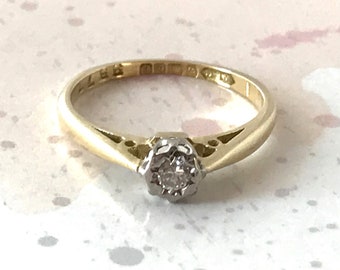 Vintage Diamond Ring with Natural Solitaire Diamond (0.15 ct) in 18 ct Solid Gold - Ring Size UK "L" US "5.7" - Full UK Hallmarks