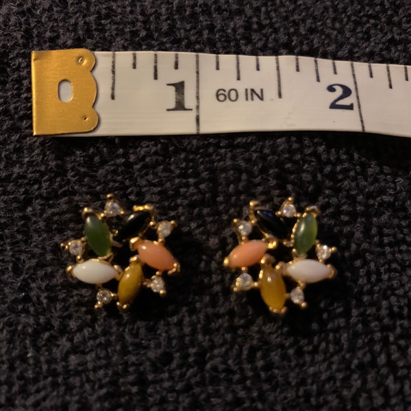 VINTAGE 80’s gold tone multi colored stone pierced earrings.