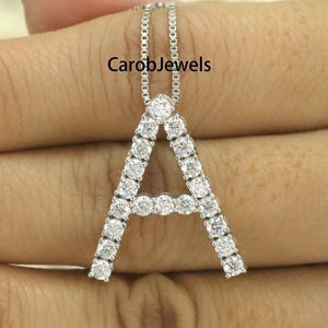 Colgante con letra A, colgante de moissanita de talla brillante redonda, colgante con letra personalizada, joyería para mujer, oro de 14 k, solo colgante sin cadena