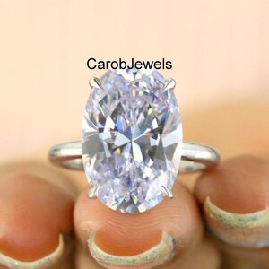 Atemberaubender Solitär Diamantring, eleganter 12 ct Farbloser Moissanit-Verlobungsring, 10K Weißgoldring, Jubiläumsgeschenk für Sie
