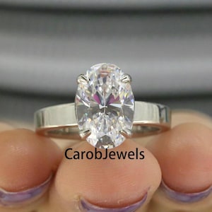 Herrlicher 3.00 CT Oval Cut Farbloser Moissanit Diamant Solitär Verlobungsring, 18K Weißgold Ring, Party Wear Ring, Jubiläumsgeschenke