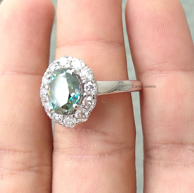 2.50Ct Antique Oval Cut Moissanite Engagement Ring Blue Green Oval Cut Moissanite Oec Round Cut Moissanite Ring in 10K 14K 18K White Gold