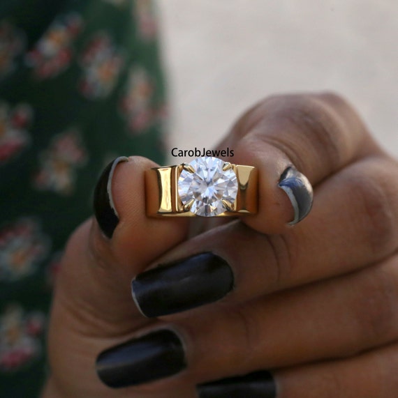 18k Yellow Gold Wide Band Ring, Beautiful 10 MM Round Cut