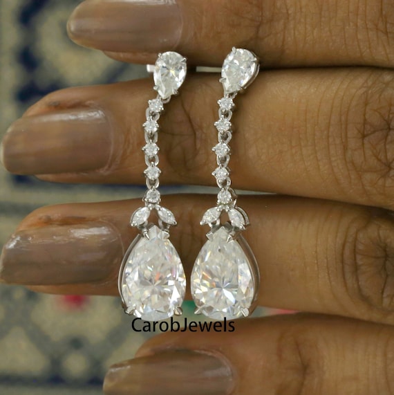 Orecchini con diamanti rotondi da 2,00 ct, montati in laboratorio, con chiusura a vite in oro bianco 14 carati - Italia Orecchini con diamanti rotondi da 2,00 ct, montati in laboratorio, con chiusura a vite in oro bianco 14 carati - Italia