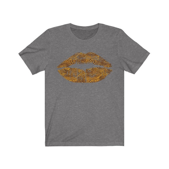lip print t shirt
