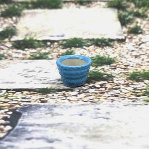 Coil, vaso per piante da appartamento, piccolo, scala 12, vaso in miniatura azzurro chiaro