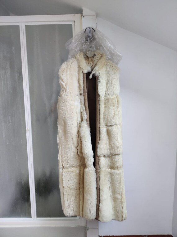 Vintage women's Montone Shearling View 3