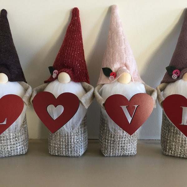 Handmade Valentines love gnomes, Valentines gift, Valentines Day decor, Valentine gift, valentine decor, gifts for her