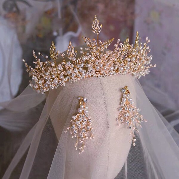 Golden Floral Pearl Crown