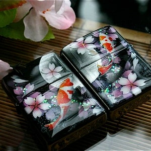 Shipping fee is free【Zippo case】(2piece set) You can put your name in kanji. Japanese art is drawn on the front of Zippo case.