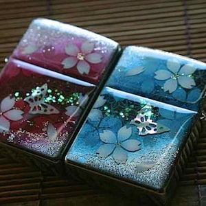 Shipping fee is free【Zippo case】(2piece set) You can put your name in kanji. Japanese art is drawn on the front of Zippo case.