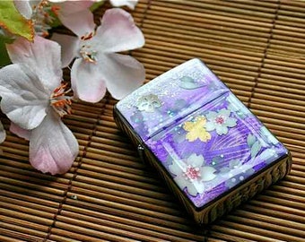 Shipping fee is free【Zippo case】(2piece set) You can put your name in kanji. Japanese art is drawn on the front of Zippo case.