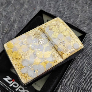 Shipping fee is free【Zippo case】(2piece set) You can put your name in kanji. Japanese art is drawn on the front of Zippo case.