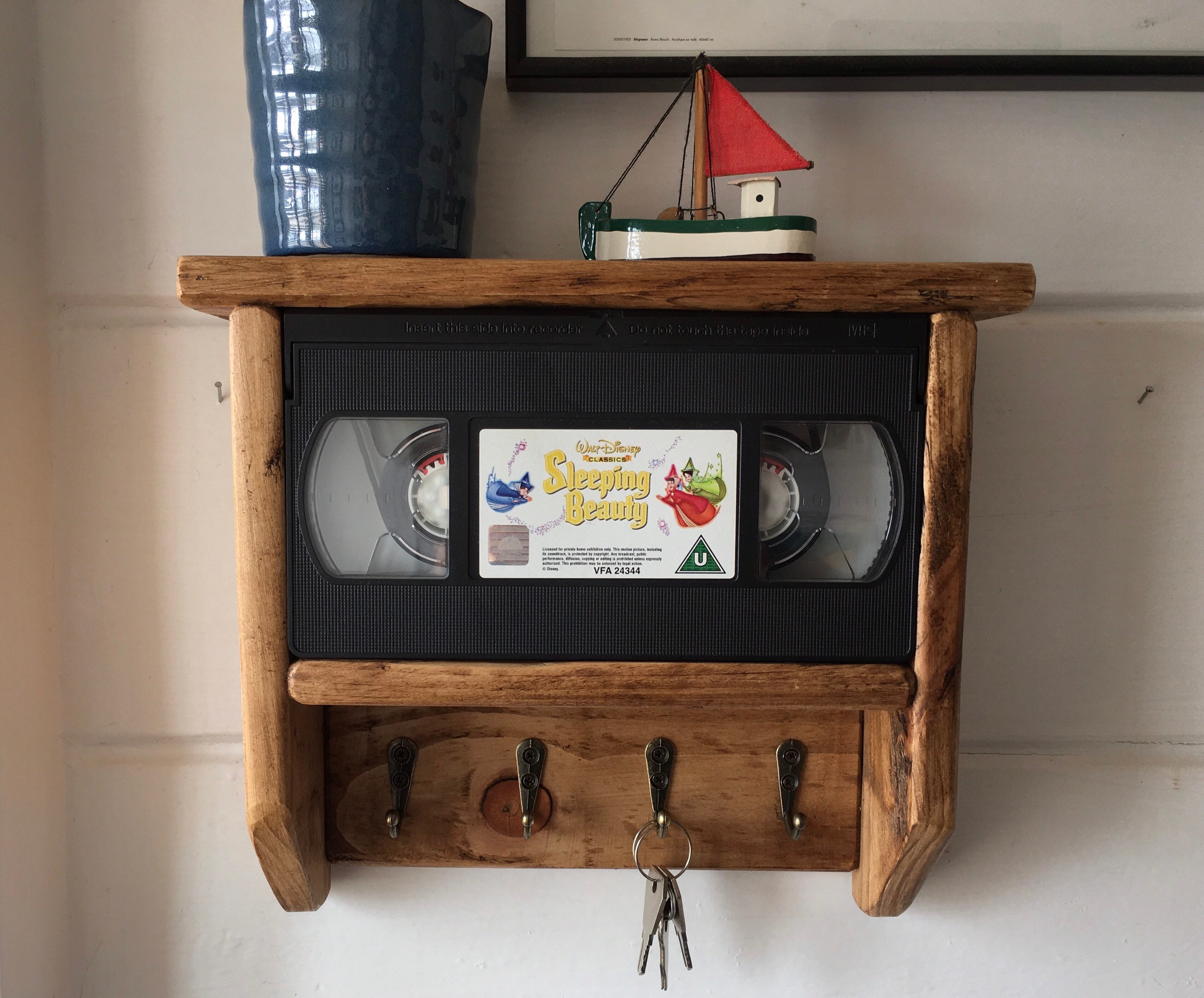 Mini Etagere Retro Disney Vhs Recyclee Recyclee Avec Etsy France Mini Etagere Retro Disney Vhs Recyclee Recyclee Avec Etsy France