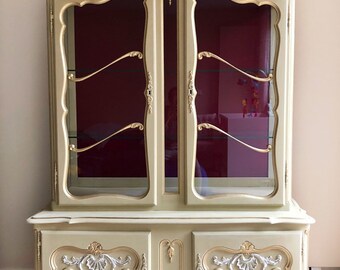 SOLD! French carved glass book cabinet handpainted, shabby chic, countryside, Frankreich Schrank Glaskabinet / Buffet / Bücherregal, Vitrine