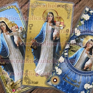 Onze-Lieve-Vrouw van Garabandal Spanje gelamineerde heilige gebedskaarten. Standbeeldkunst Onze-Lieve-Vrouw van Garabandal.