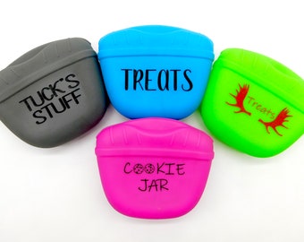 Personalized Dog Treat Bag | Custom Dog Treat Pouch | Name Dog Poop Bag | Pet Training Pouch | Clip on Treat Bag | Dog Food Travel Bag