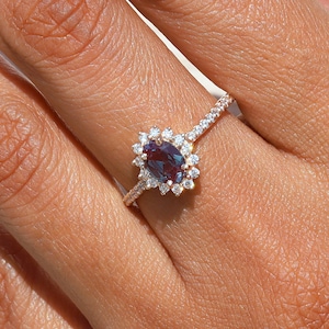 Oval Alexandrite Engagement Ring| Lab Grown Diamond| Color Change Solid Gold June Birthstone Promise Ring| Vintage Anniversary Gift for Her