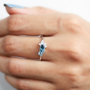 London blue topaz ring, Cluster ring, Topaz Engagement ring, Cluster engagement ring, sky blue topaz ring, Diamond moonstone topaz ring