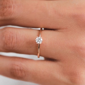 0.25 CT Lab Diamond Engagement Ring for Women, E-F/VS Solitaire, Certified Emerald Cut Lab Created Diamond, Sustainable Engagement Ring