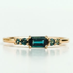 Teal Sapphire Gold Stacking Ring, Parti Sapphire, Peacock Emerald Cut Five Stone Ring, September Birthstone,18k Gold Dainty Stacking Ring