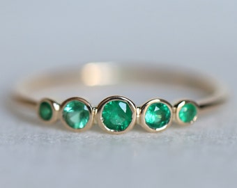 Emerald ring, Stacking ring, Emerald stacking ring, 5 stone ring, Emerald stacking ring, dainty emerald ring, dainty ring, May birthstone