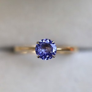 Tanzanite Solitaire engagement ring, Round cut tanzanite in 4 claw setting in solid gold, Engagement ring, Natural tanzanite