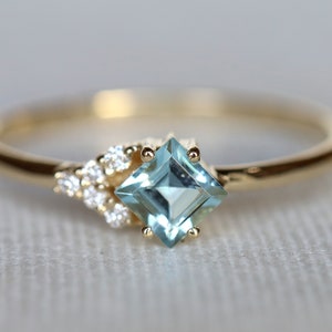 Aquamarine Diamond Cluster Engagement ring, Aquamarine ring, Aquamarine diamond ring, Cluster engagement ring, Square Aquamarine ring