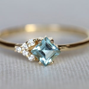 Aquamarine Cluster Ring Solid Gold | Vintage Aquamarine Engagement Ring 14k Gold | March Birthstone Promise Ring Gift for Her