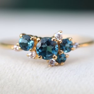 London blue topaz cluster ring - Cluster engagement ring - Cluster ring - Topaz and Diamond ring - Topaz engagement ring - Blue topaz ring