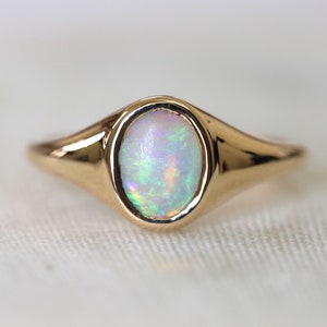 Australian opal ring, Opal ring, Gold signet ring, Fire opal Ring, Signet ring, australian opal ring, Opal Signet Ring, fathers day gift