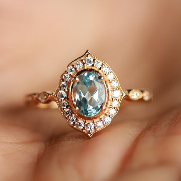 Aquamarine Diamond engagement ring, halo ring, oval cut aquamarine ring, Aquamarine and diamond ring, Verlobungsring, March birthstone
