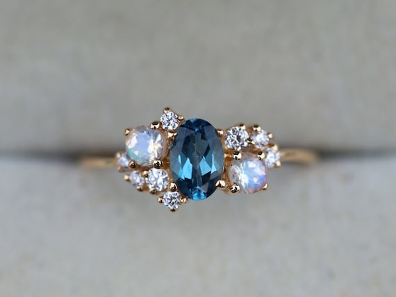 Elegant- Solitaire engagement ring with London Blue Topaz in White Gold -  Elegant- solitairesormus London Blue topaasi valkokulta - Engagement Rings  - Bridal - Torkkeli Jewellery
