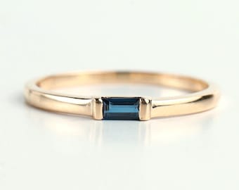Blue Sapphire Baguette Ring | 14K Solid Gold September Birthstone