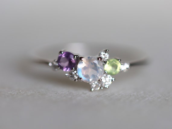 Peridot outlet moonstone ring