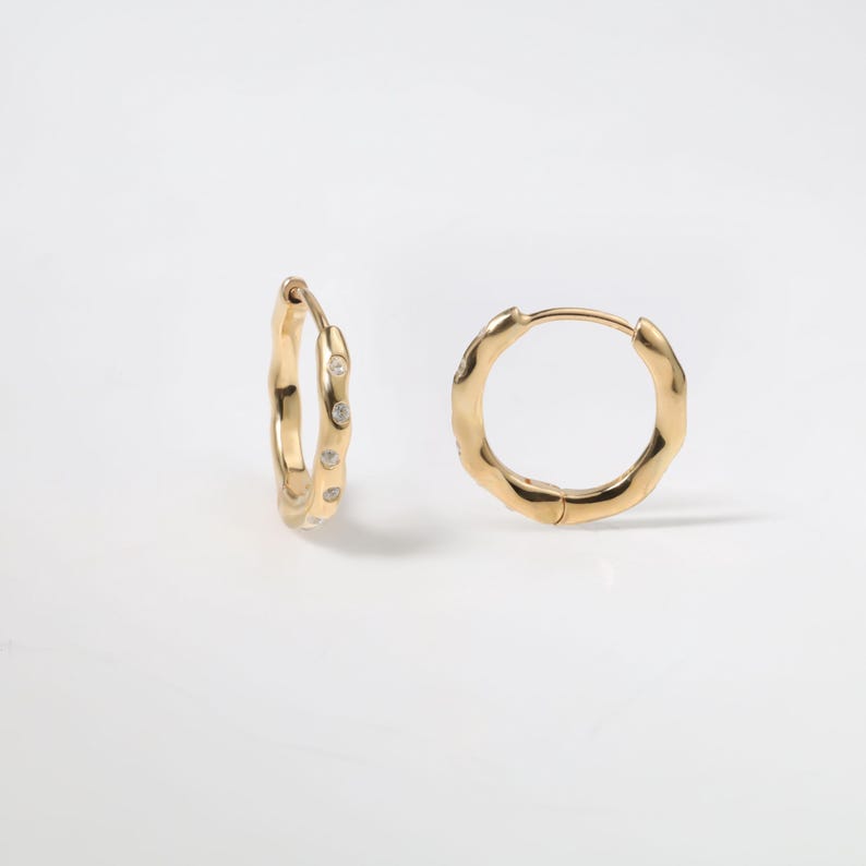 Buy 14k Yellow Gold Wavy Hoop Earrings Natural Flush Diamond & Lab