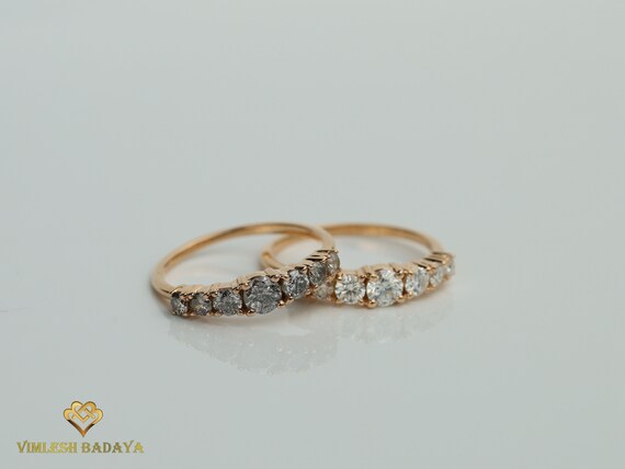 Anillo de compromiso con 7 piedras sale