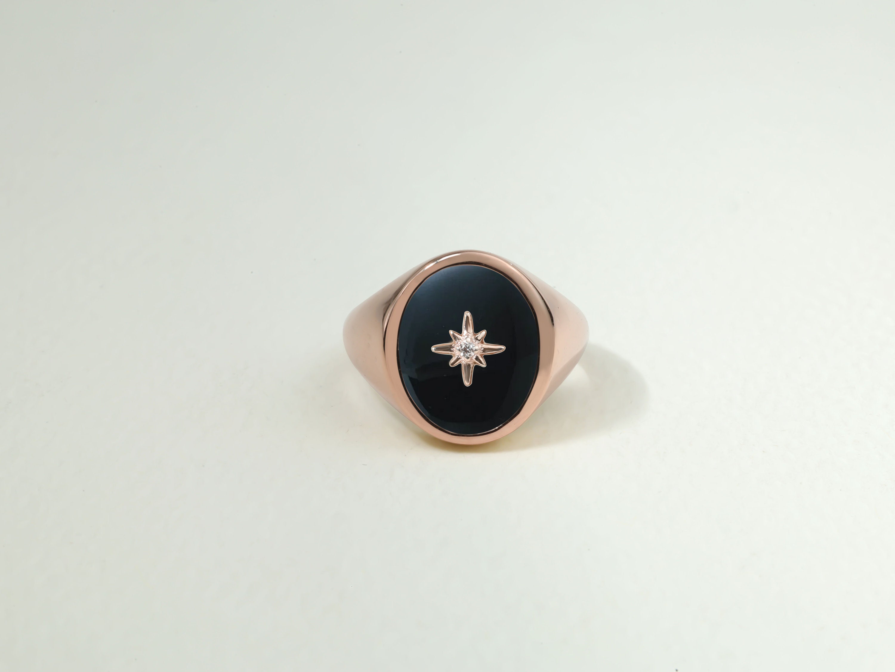 注目の的【WACKO MARIA】ONYX SIGNET RING Wacko Maria Signet Ring In Silver - 47% Off | Editorialist