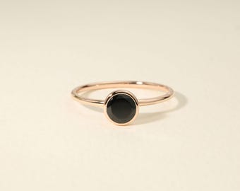 14K Gold Black Spinel Ring | Round Solitaire Bezel Setting