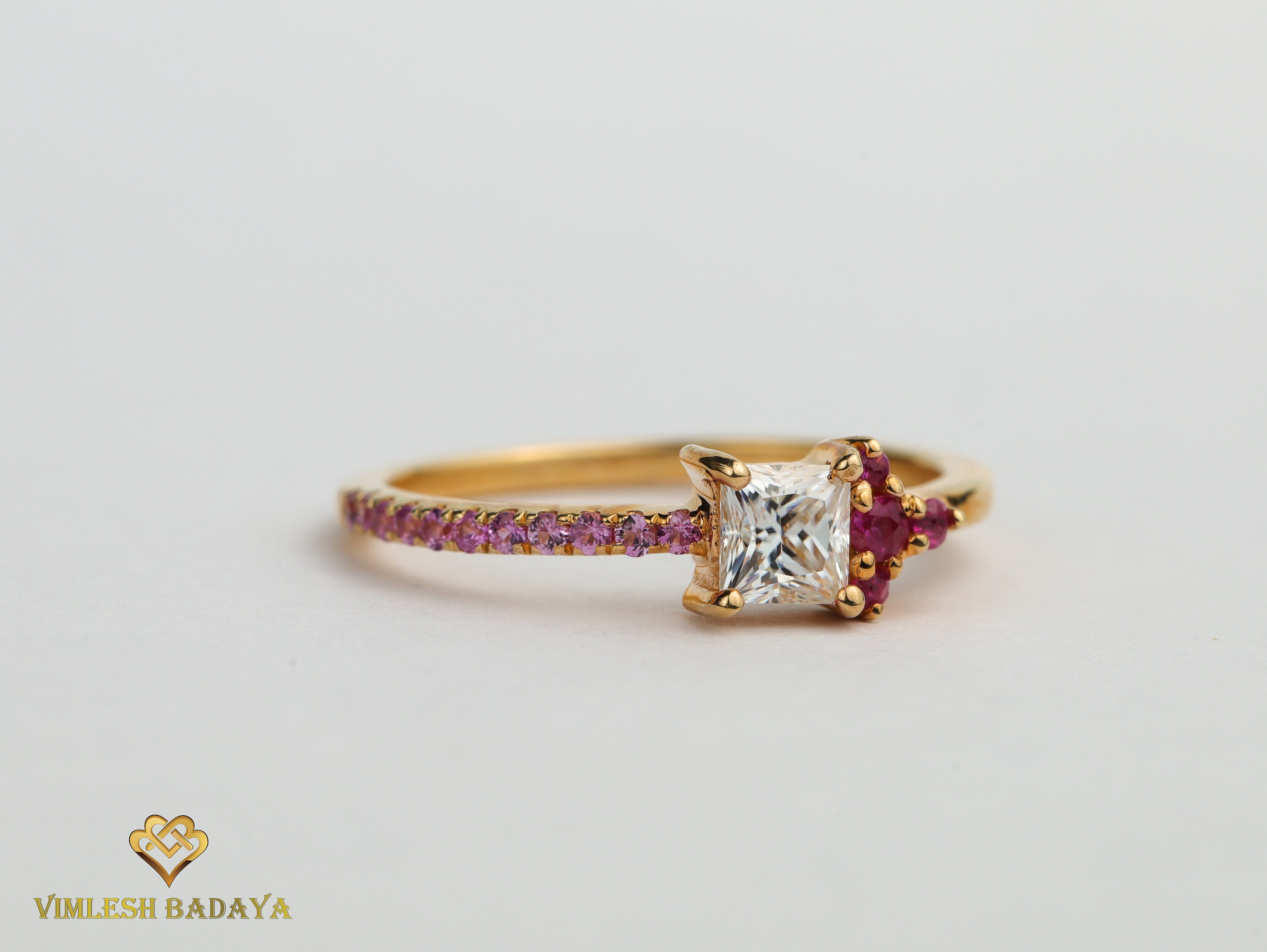 GIA認定ダイヤモンド ルビーサファイア クラスターリング、プリンセス