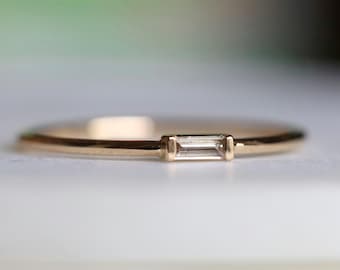 Anel empilhável em ouro maciço com diamantes em lapidação baguete, estilo minimalista em 9k/14k/18k
