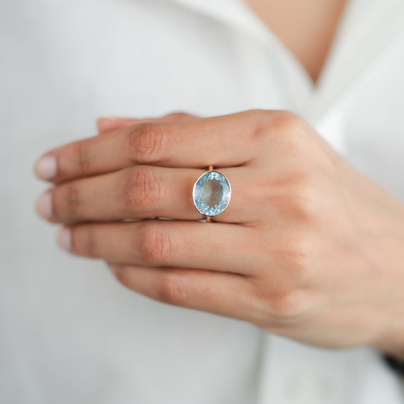 9 carat aquamarine best sale ring