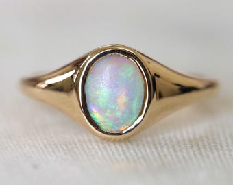 Australian opal ring, Opal ring, Gold signet ring, Fire opal Ring, Signet ring, australian opal ring, Opal Signet Ring, fathers day gift